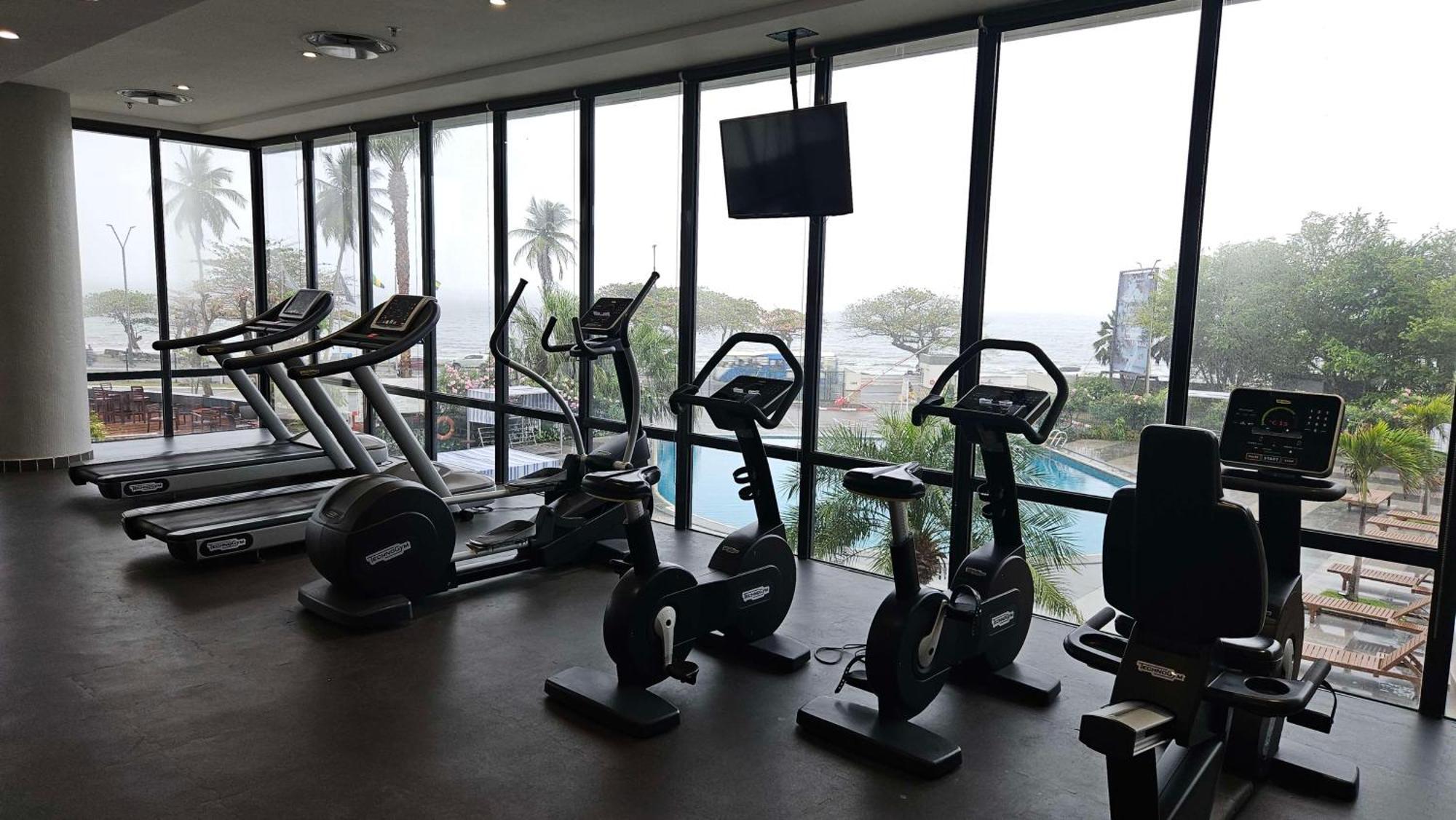 Park Inn By Radisson Libreville Exterior foto